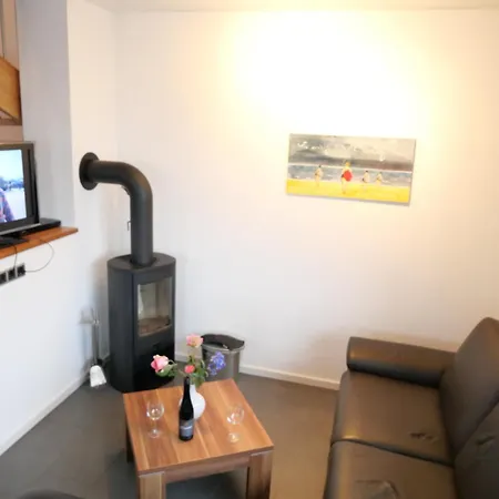 Strandnah 12 Pers Gruppenhaus K4 * Zierow