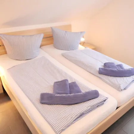 Holiday home Strandnah 12 Pers Gruppenhaus K4 Zierow
