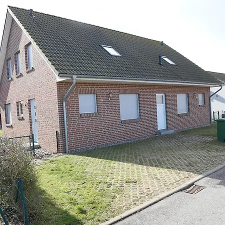 Strandnah 12 Pers Gruppenhaus K4 * Zierow